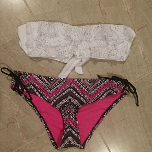 Bikini Small top with New Bikini Bottoms Sz Large - Picture 1 of 2